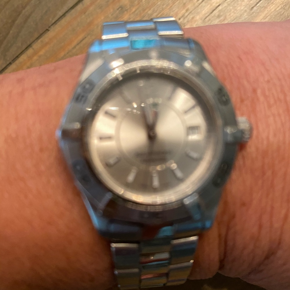 Woman’s tag Heuer watch great cond/needs battery - Picture 4 of 5